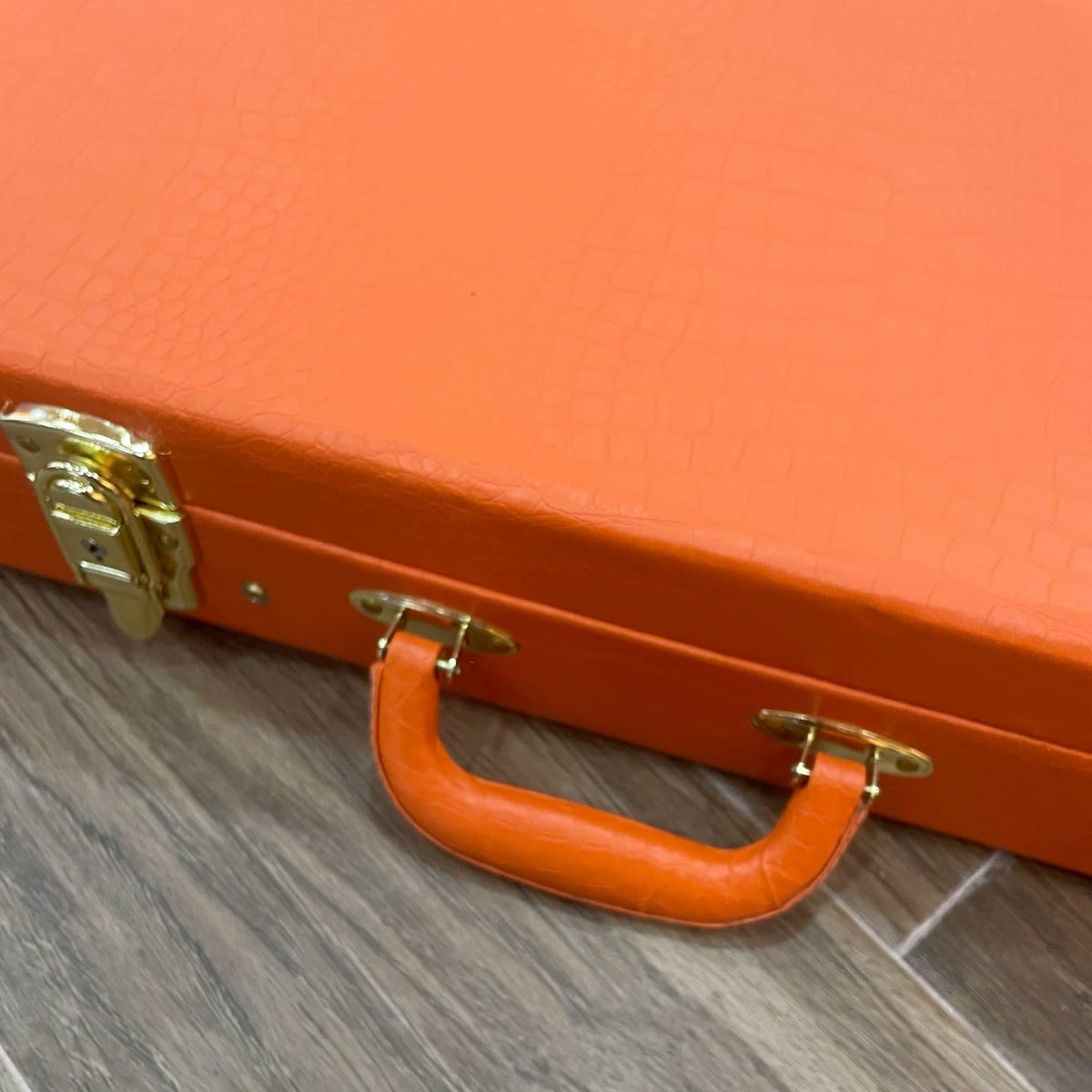 39" Electric Guitar Hard Case with Lockable Wood Frame and Plush Interior W90811