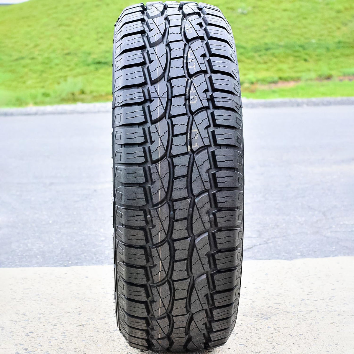 265/70R18 116T Tires O369