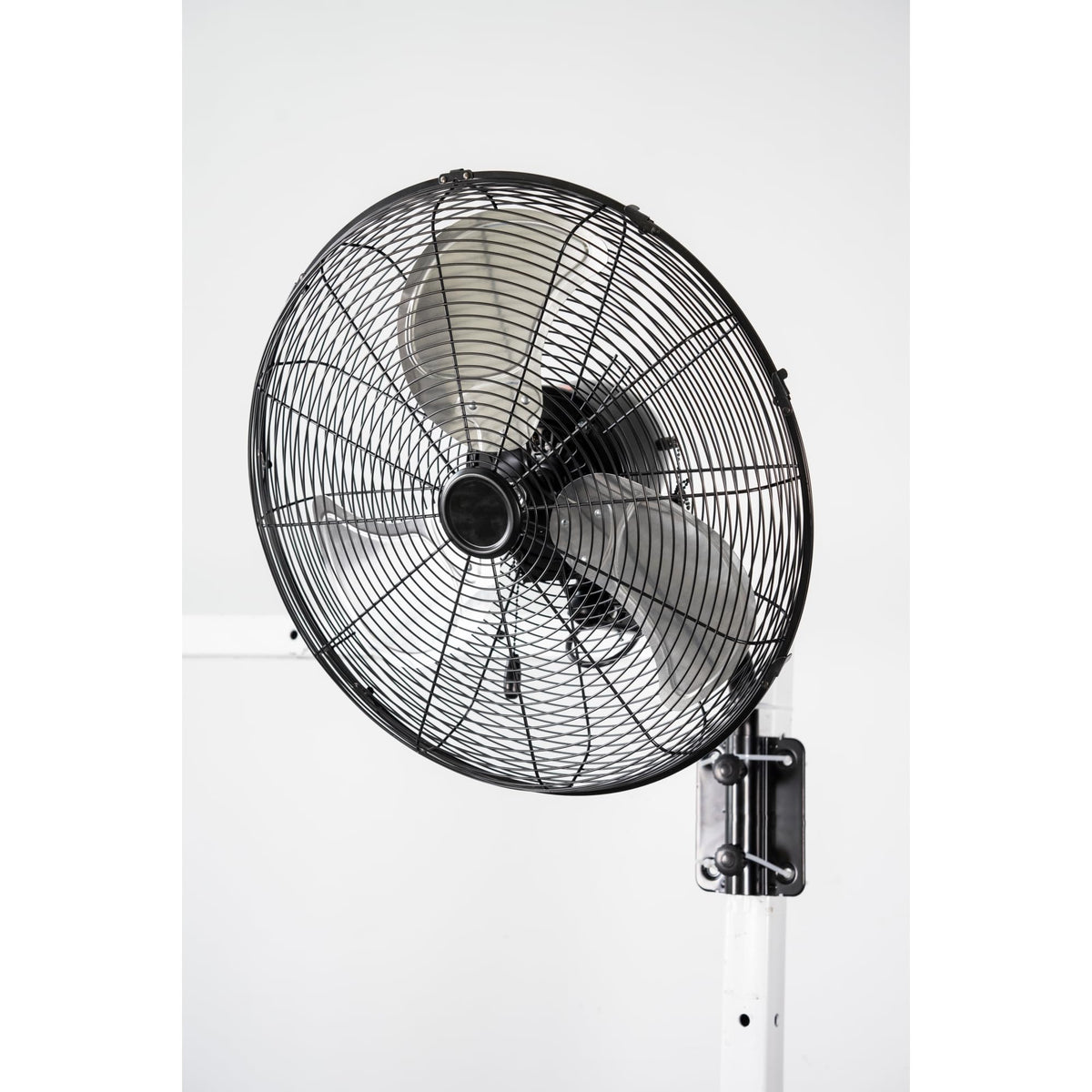20in. 3 Speeds Adjustable Tilt Wall-Mount Fan Q93825