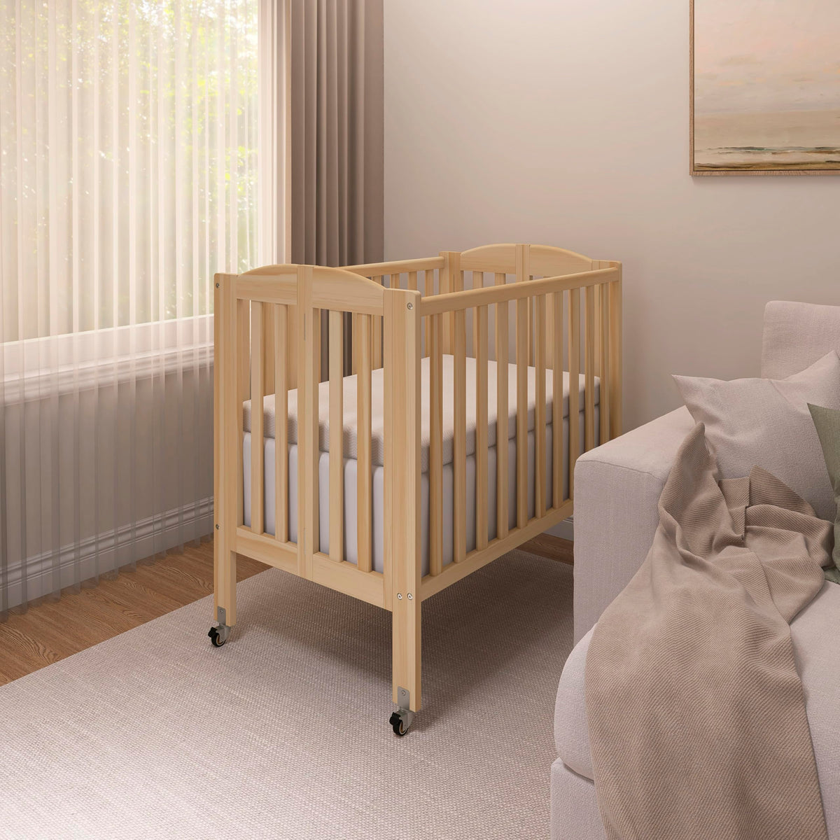 2-in-1 Portable Mini Crib with Mattress G914